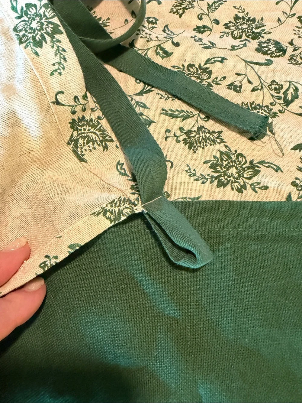 Apron cotton canvas green & white floral botanical print apron with pocket